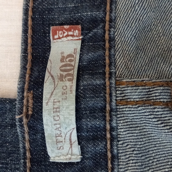 levi's strauss & co - Picture 9 of 9